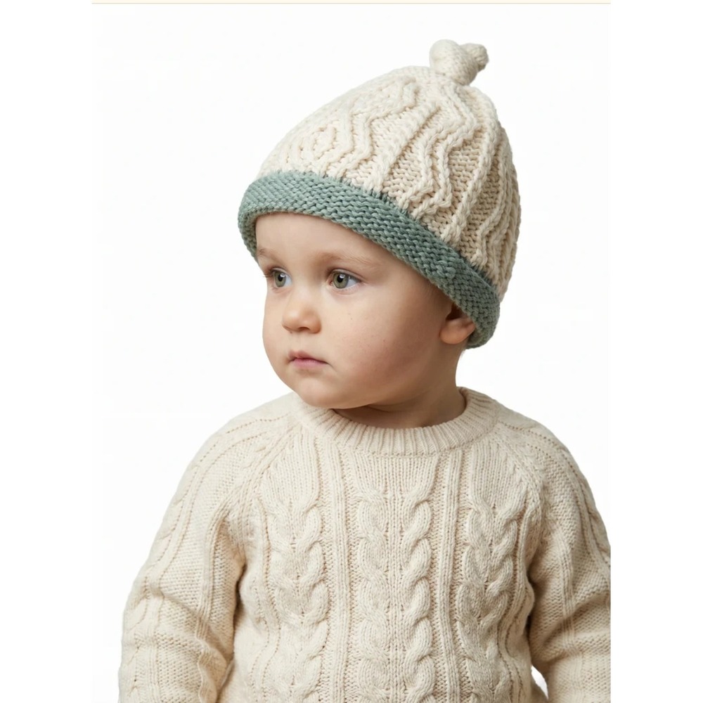 Aran Trá Beag Baby Merino Aran Hat Seafoam Green